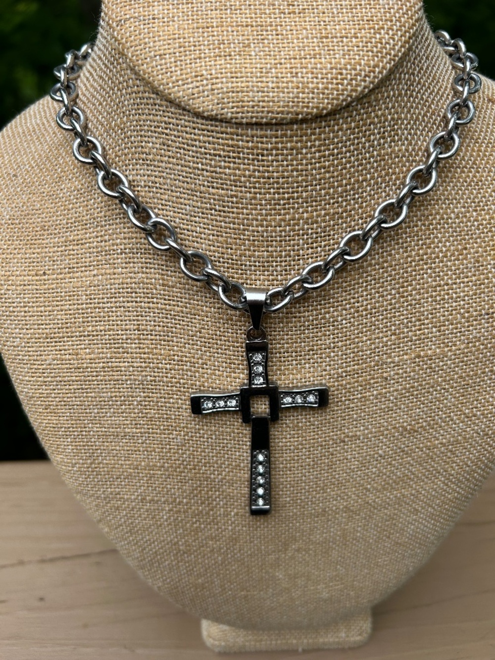 Stainless steel cross pendant